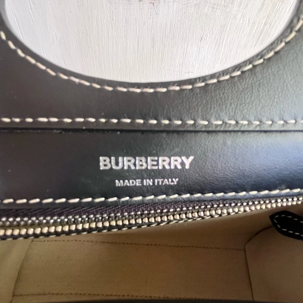 BURBERRY Check Jacquard Pocket Bag - Picture 11 of 17